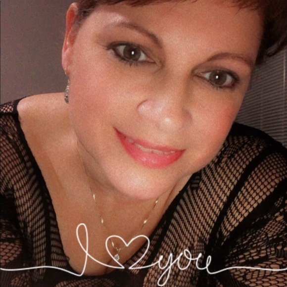 Meet your Posher, Lyn - Picture 4 of 4